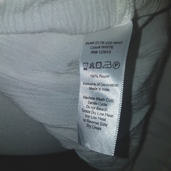 JACHS Girlfriend White Cold Shoulder Embroidered Flowy Peasant Top Shirt Blouse - Picture 12 of 14